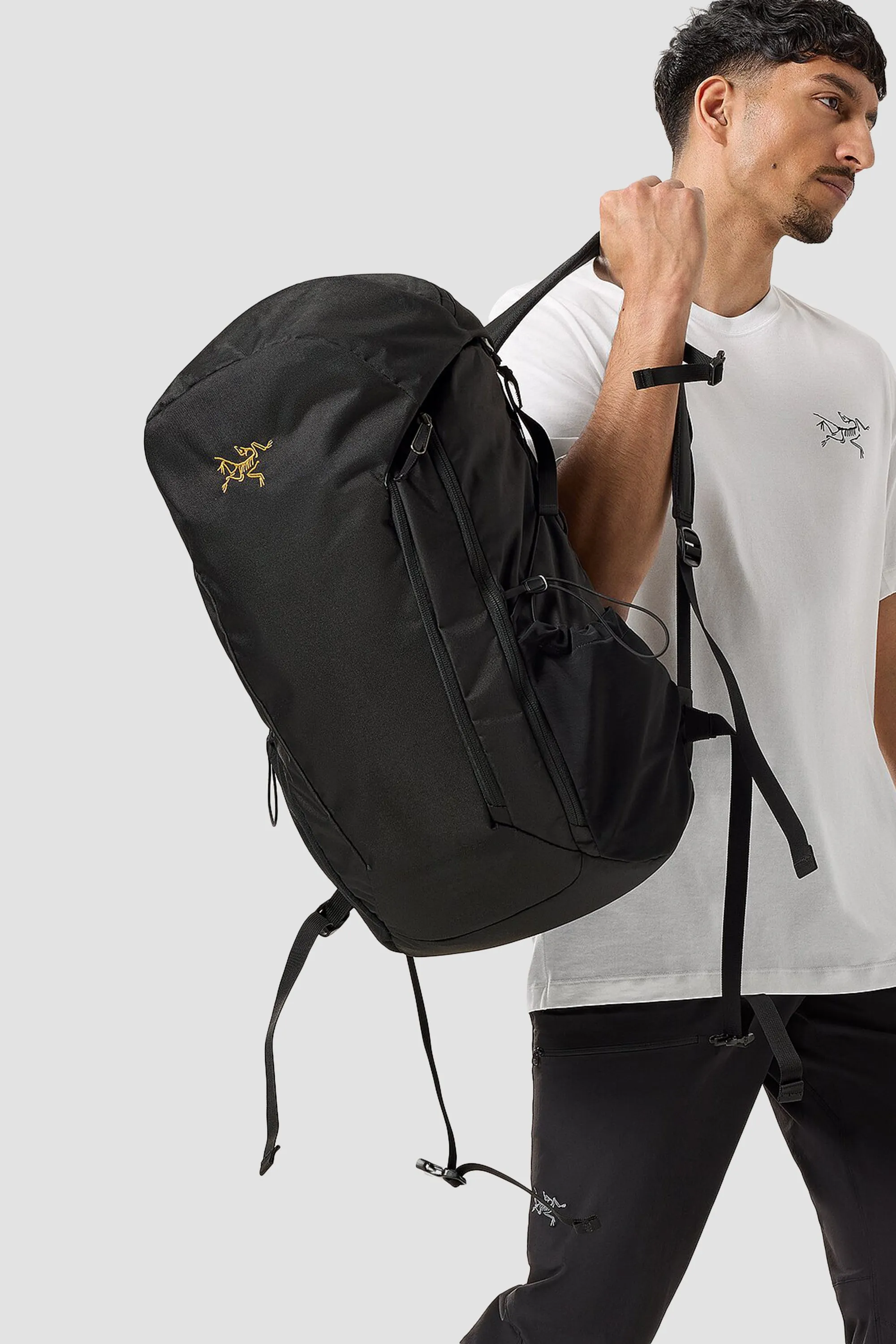 Arc'teryx Unisex Mantis 30 Backpack in Black