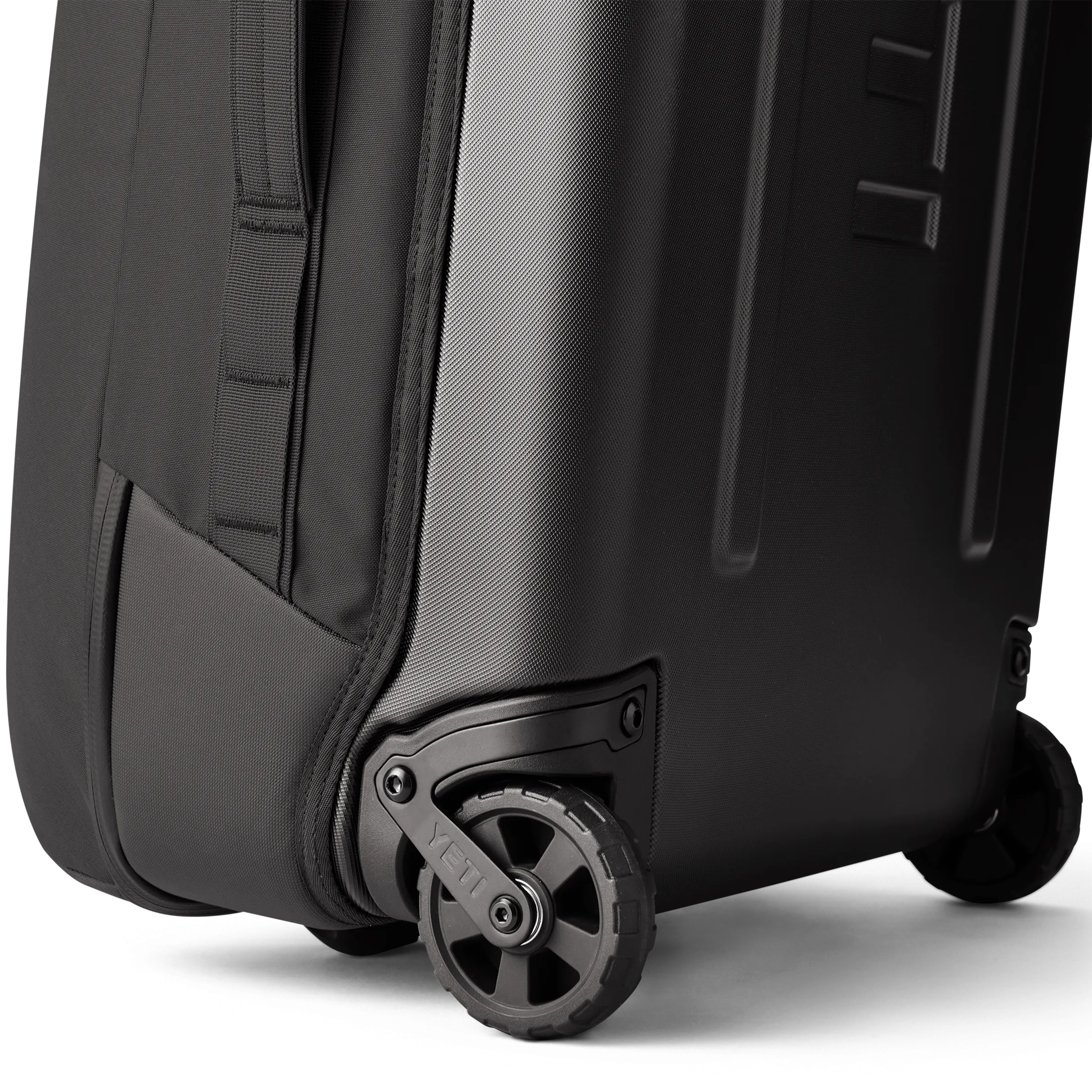 Yeti - Crossroads 22" Luggage - Black