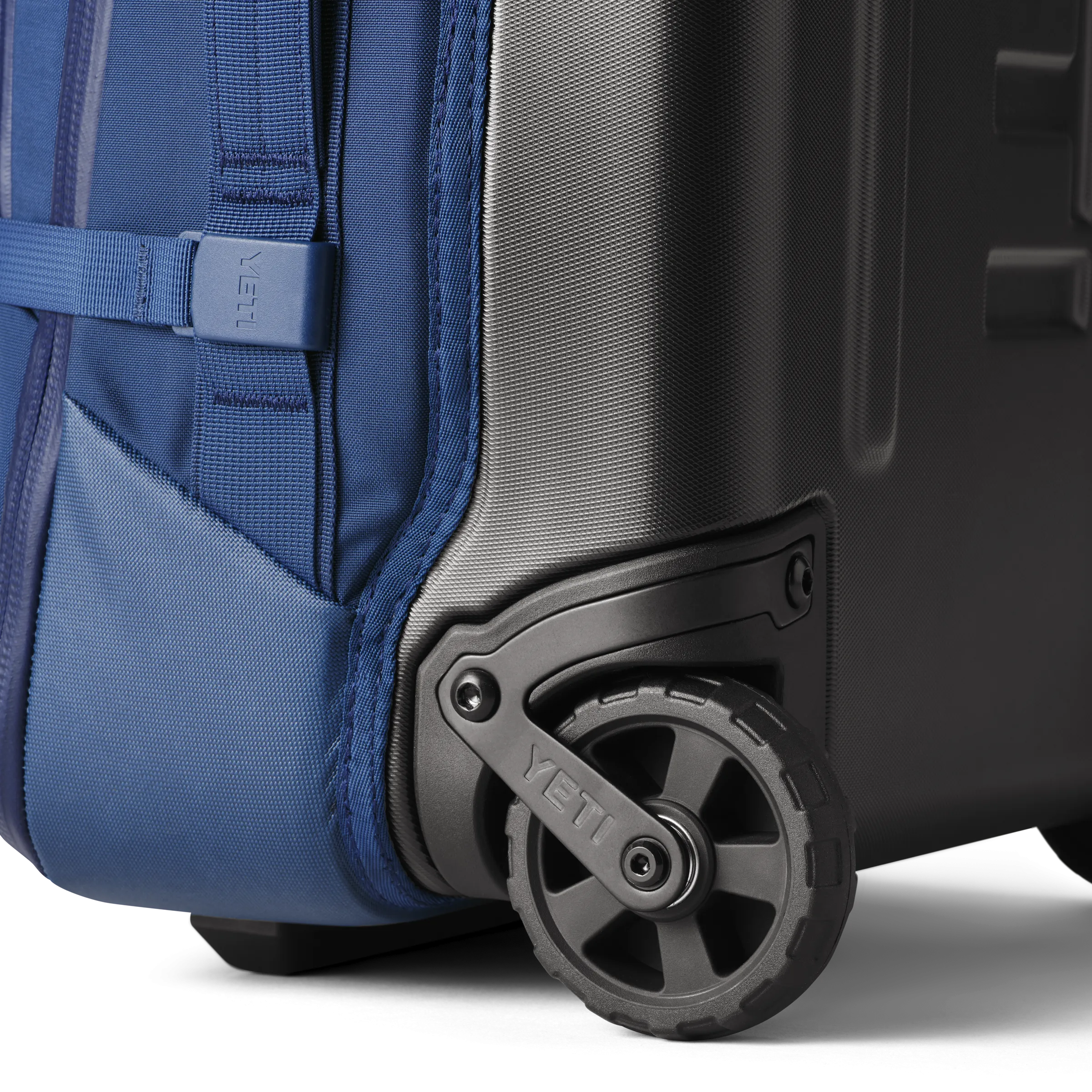 Yeti - Crossroads 22" Luggage - Navy